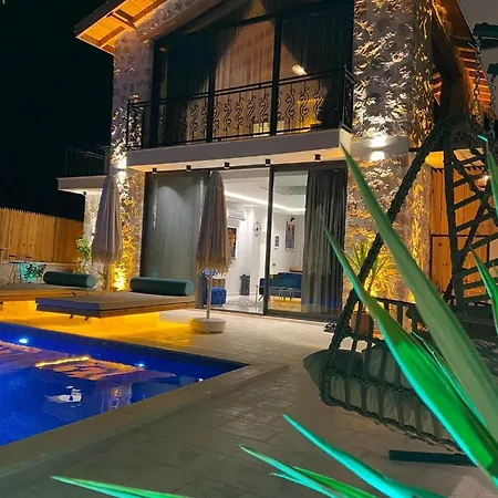 호텔 Casa Perla 4*